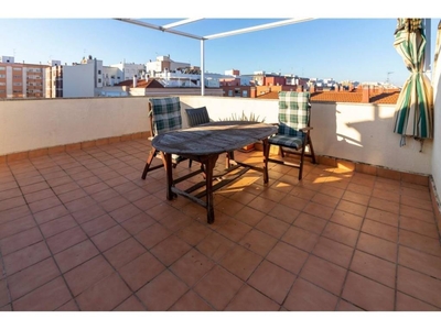 Venta Piso Badajoz. Piso de tres habitaciones Con terraza
