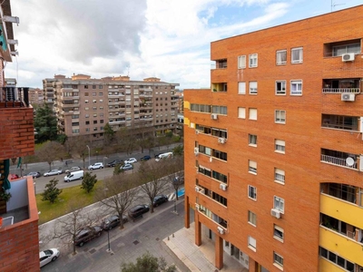 Venta Piso Badajoz. Piso de tres habitaciones Octava planta con terraza