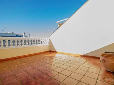 Venta Piso Badajoz. Piso de tres habitaciones Tercera planta con terraza