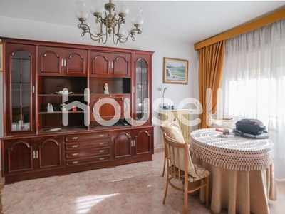 Venta Piso Baza. Piso de tres habitaciones en Monjas. Buen estado