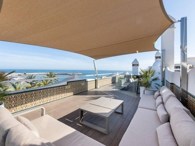 Venta Piso Benalmádena. Piso de cuatro habitaciones en Madeira 2. Segunda planta con terraza