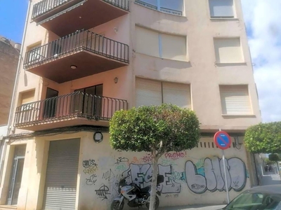 Venta Piso Benicarló. Piso de cuatro habitaciones en Carrer de València. Primera planta con terraza