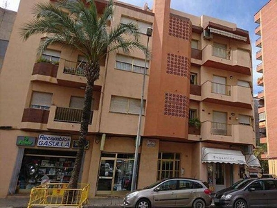 Venta Piso Benicarló. Piso de tres habitaciones en Calle Jacinto Benavente.