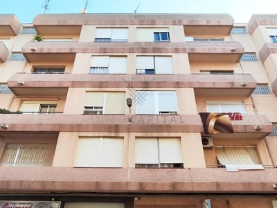 Venta Piso Benicarló. Piso de tres habitaciones en Navarra. Tercera planta con terraza