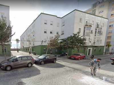 Venta Piso Cádiz. Piso de dos habitaciones en LUBET. 11002 CádizLa Caleta - La Viña. Buen estado