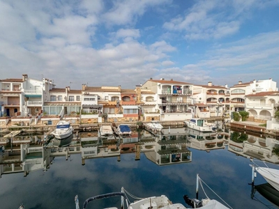 Venta Piso Castelló d'Empúries. Piso de una habitación Con terraza