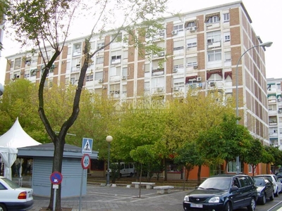 Venta Piso Córdoba. Piso de tres habitaciones Quinta planta con terraza