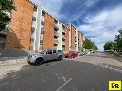 Venta Piso Cuenca. Piso de tres habitaciones Segunda planta plaza de aparcamiento calefacción individual