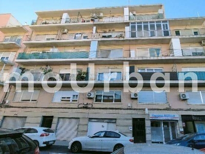 Venta Piso Elche - Elx. Piso de tres habitaciones en Antonio Moya Albaladejo 29. Cuarta planta con balcón