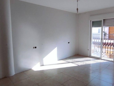 Venta Piso en Picadero 9. Berja. A reformar segunda planta con balcón