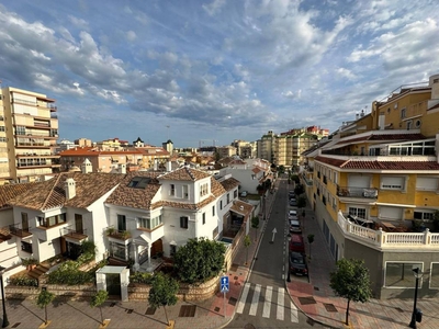 Venta Piso Fuengirola. Piso de tres habitaciones Con terraza