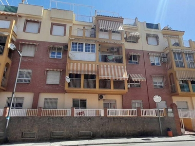 Venta Piso Gójar. Piso de tres habitaciones Planta baja con balcón