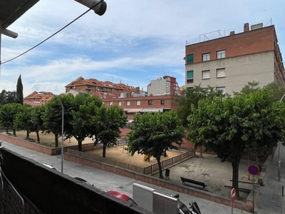 Venta Piso Granollers. Piso de tres habitaciones en Francesc Ribas. Con balcón