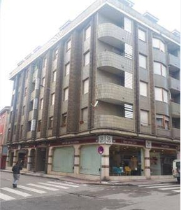 Venta Piso Langreo. Piso de cuatro habitaciones en Calle Ramón y Cajal. Buen estado primera planta con terraza