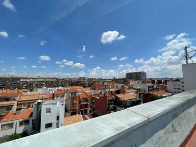 Venta Piso Madrid. Piso de dos habitaciones Entreplanta con terraza