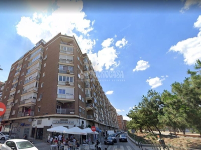 Venta Piso Madrid. Piso de dos habitaciones Muy buen estado entreplanta con terraza calefacción central