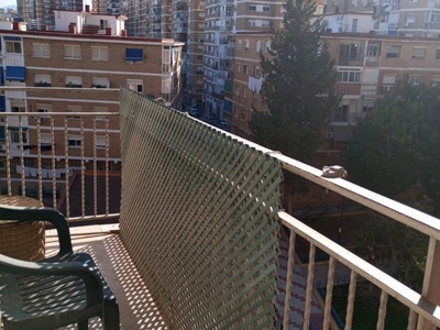 Venta Piso Málaga. Piso de cuatro habitaciones Sexta planta con terraza