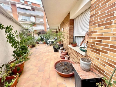 Venta Piso Manresa. Piso de cuatro habitaciones Primera planta con terraza