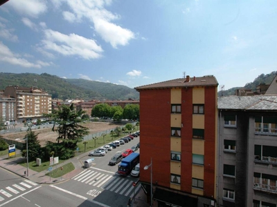 Venta Piso Mieres (Asturias). Piso de tres habitaciones en Calle Luarca. A reformar quinta planta