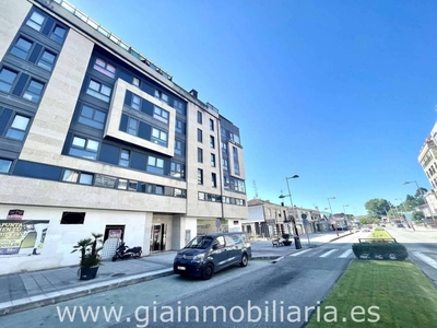 Venta Piso O Porriño. Piso de dos habitaciones en Avenida Galicia 39. A reformar primera planta