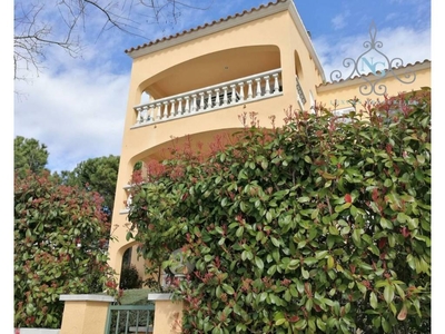 Venta Piso Sant Feliu de Guíxols. Piso de tres habitaciones en Calle Agaró. Buen estado segunda planta con terraza