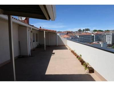Venta Piso Santiago de Compostela. Piso de tres habitaciones Buen estado séptima planta con terraza