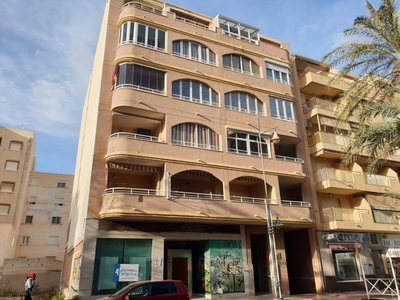 Venta Piso Torrevieja. Segunda planta con terraza