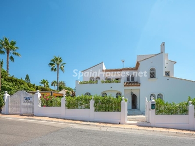 Villa independiente en venta en Elviria, Marbella