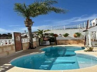 CHALET EN AVENIDA EUROPA CON PISCINA PRIVADA