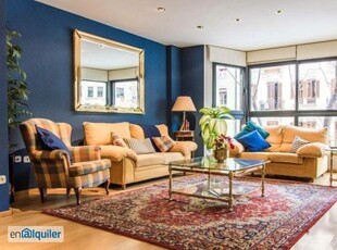 Hermoso apartamento de 3 habitaciones en alquiler en Extramurs.