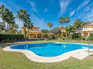 Villa en Atalaya Isdabe, Málaga provincia