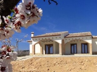 Villa en Pinoso, Alicante provincia