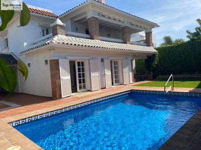 Alquiler Casa unifamiliar Marbella. Con terraza 380 m²