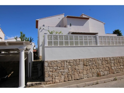 Alquiler de casa con piscina y terraza en Calpe (Calp)