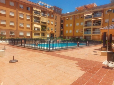 Alquiler Piso Torrox. Piso de dos habitaciones en Carretera de Almería 163. Plaza de aparcamiento con terraza