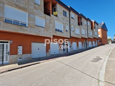 Casa adosada en venta en Calle los Campos, nº 10