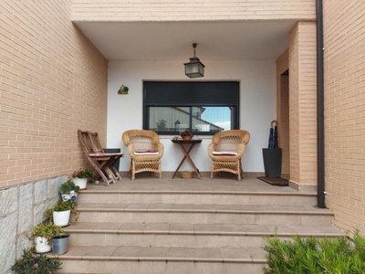 Casa adosada en venta en San Martín de Valdeiglesias