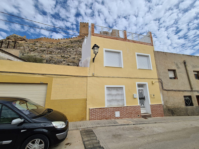 Casa adosada en venta en Sax