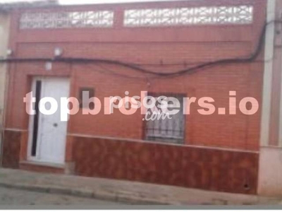 Casa adosada en venta en Valdepeñas