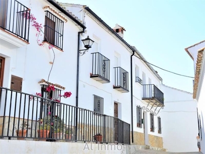 Casa adosada en venta en Zahara de la Sierra