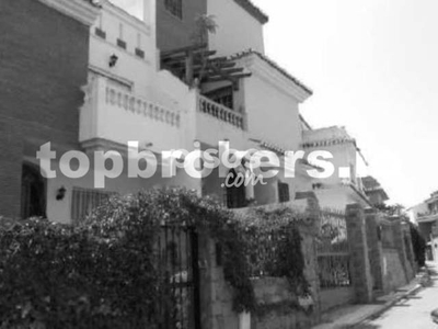 Casa adosada en venta en Zona Ronda de Poniente-Avenidas Salobreña-Enrique Martín Cuevas