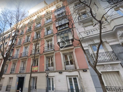 Piso de 228m² en venta en Jerónimos, Madrid
