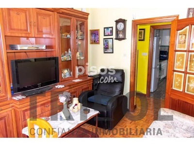 Piso en venta en Calle de El Aaiún