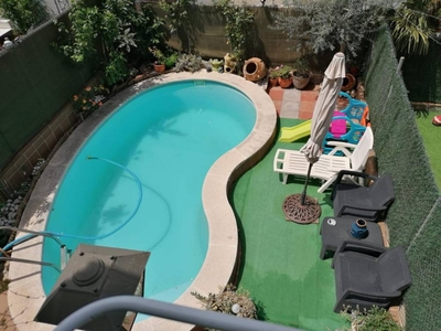 Venta de casa con piscina y terraza en Alcoletge