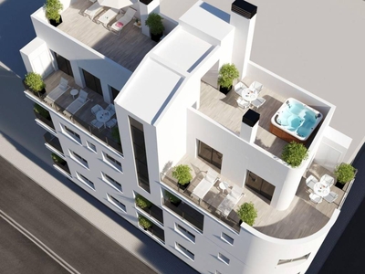 Venta Piso en Calle Bazan 9. Torrevieja. Buen estado primera planta con balcón calefacción central