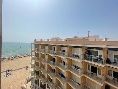 Venta Piso Guardamar del Segura. Piso de tres habitaciones en Federico Garcia Lorca. Cuarta planta con terraza