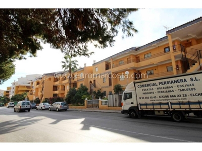 Venta Piso Orihuela. Piso de dos habitaciones en Calle caballito de mar. Buen estado con terraza