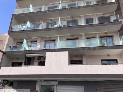 Venta Piso Torrevieja. Piso de dos habitaciones en Avenida de Diego Ramírez Pastor. Con terraza