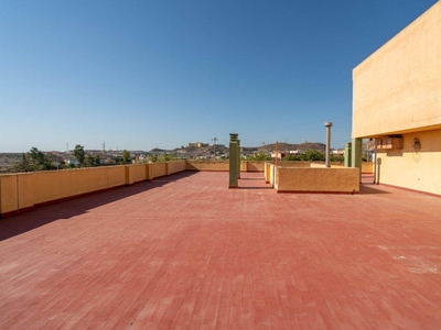 Venta Piso Huércal de Almería. Piso de tres habitaciones en Almeria. Tercera planta con terraza