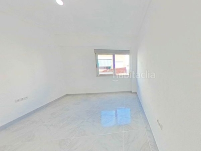 Alquiler piso con 3 habitaciones con ascensor en Valencia